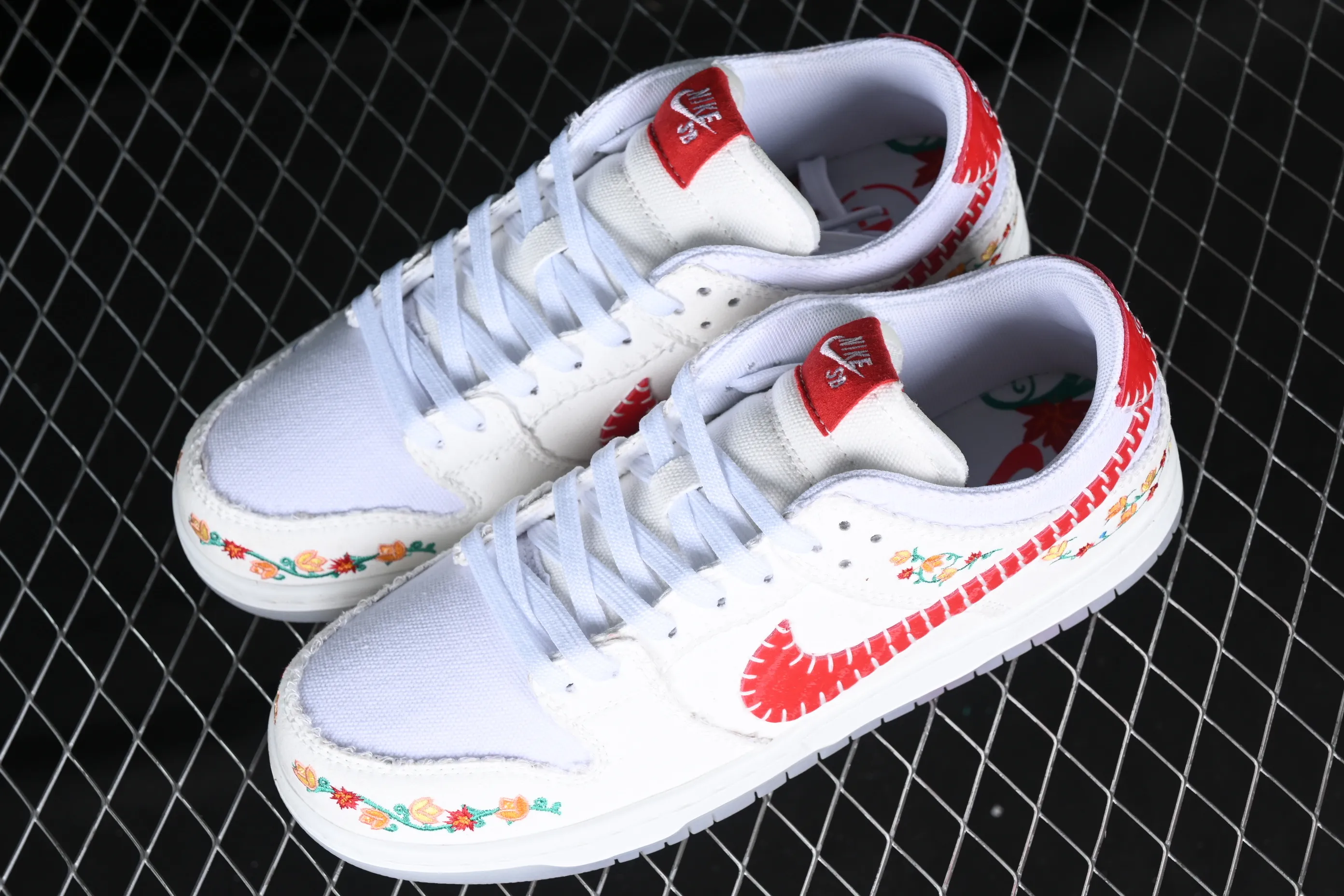 All categories Nk SB Dunk series Nk SB Dunk Low low-top sneakers Nk SB Dunk Low "N7" floral embroidery SB low-top casual sneakers FD6951-700